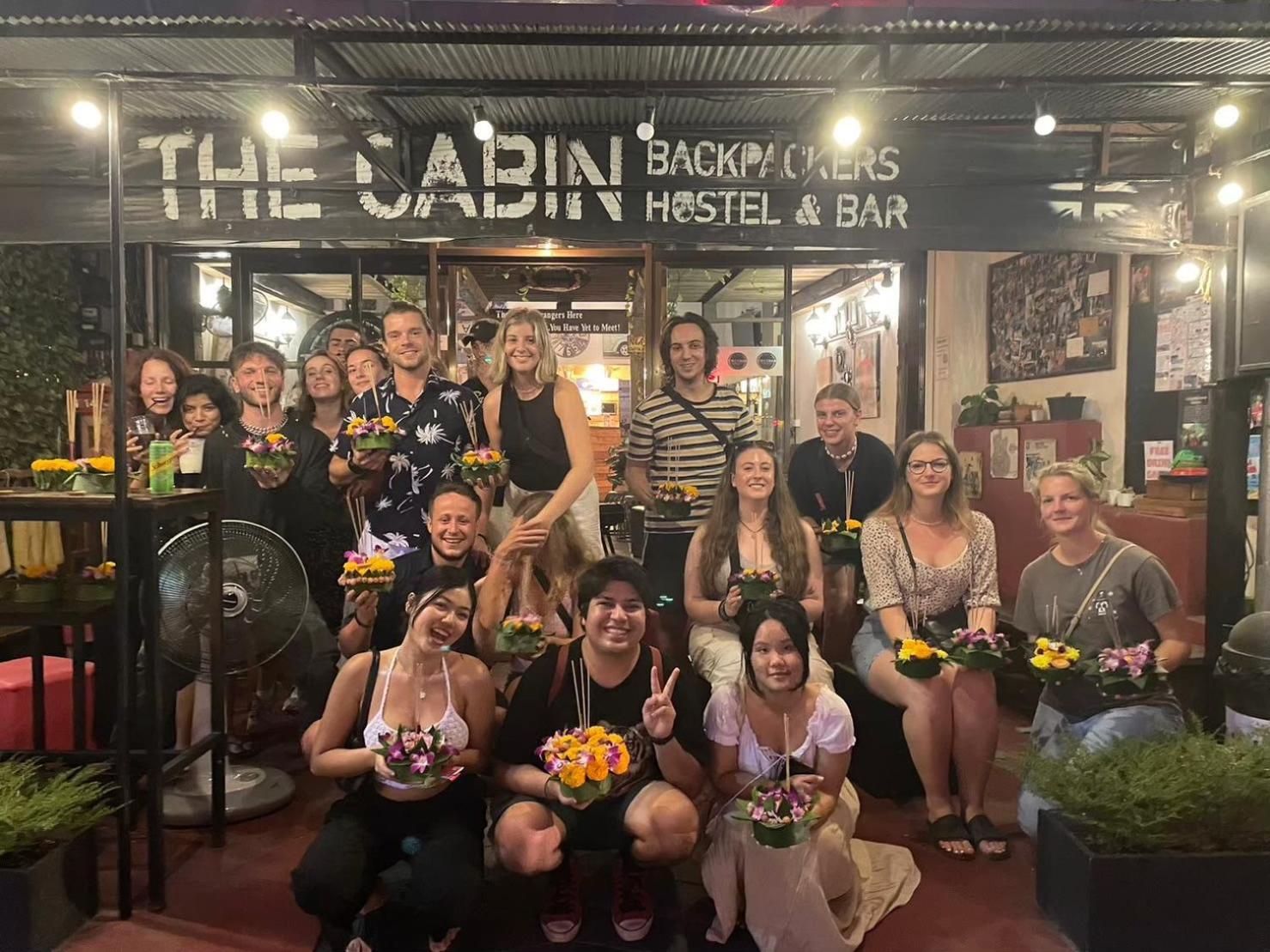 The Cabin Backpackers Hostel & Bar Chiang Mai Exterior foto