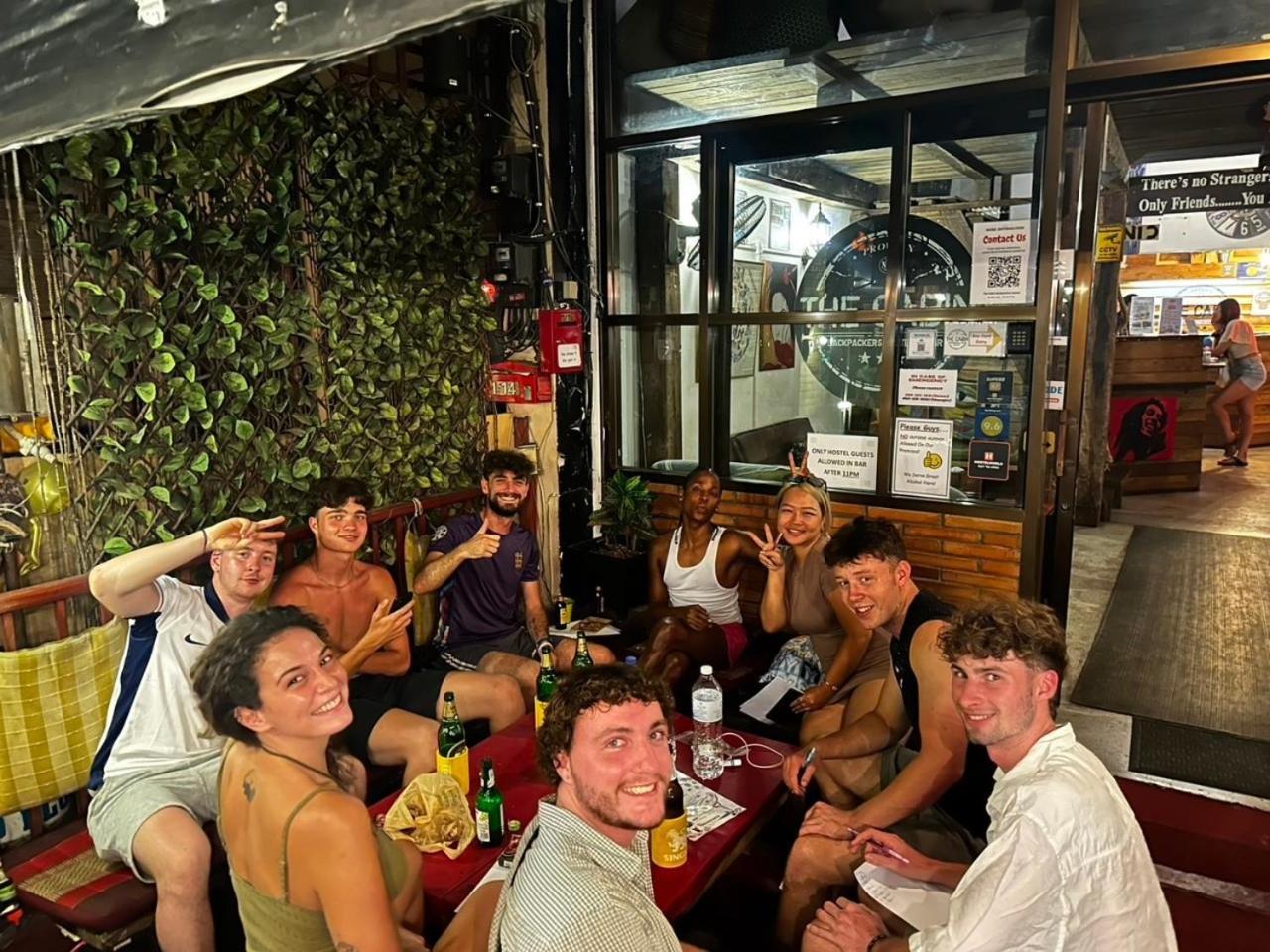 The Cabin Backpackers Hostel & Bar Chiang Mai Exterior foto