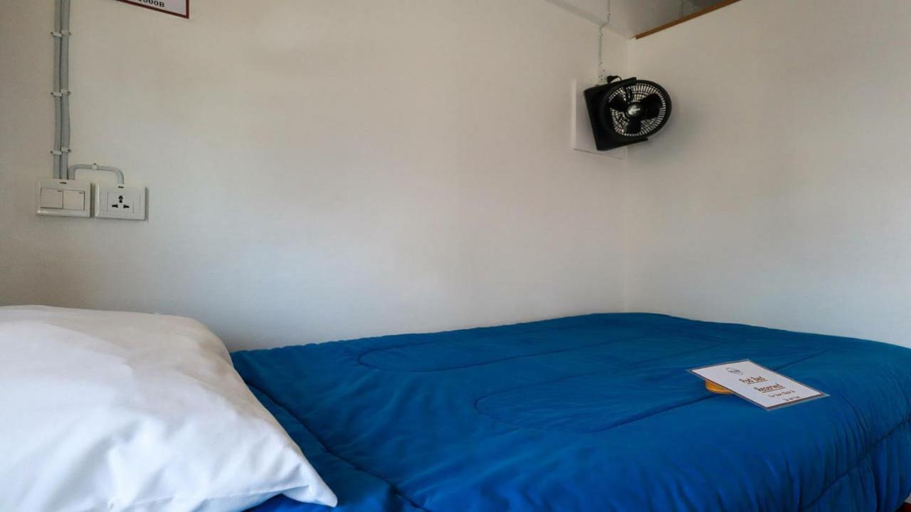 The Cabin Backpackers Hostel & Bar Chiang Mai Exterior foto